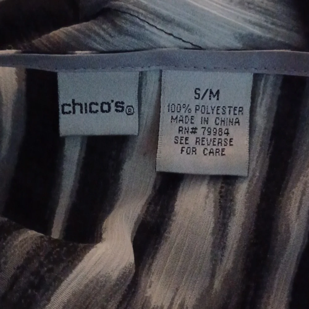NWOT Chico's poncho. Size S/M, black, grey and white print. - Picture 5 of 7